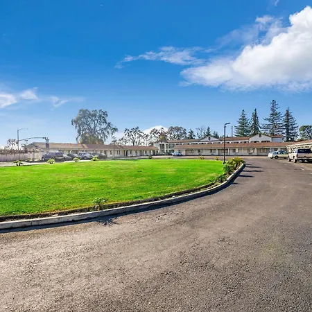 Rodeway Inn Stockton Highway 99-3